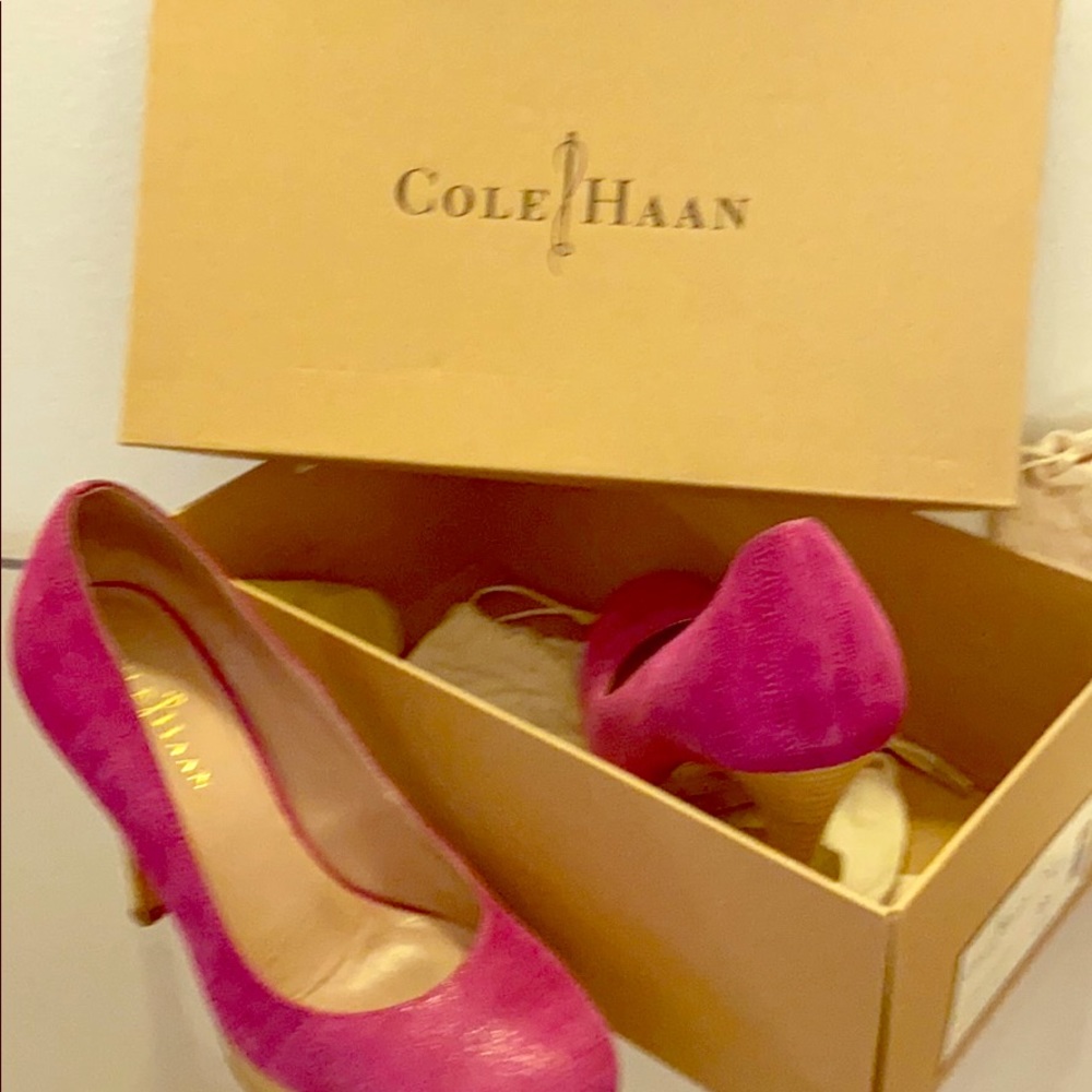 Cole Haan women’s Hot Pink Exotic Print Pump